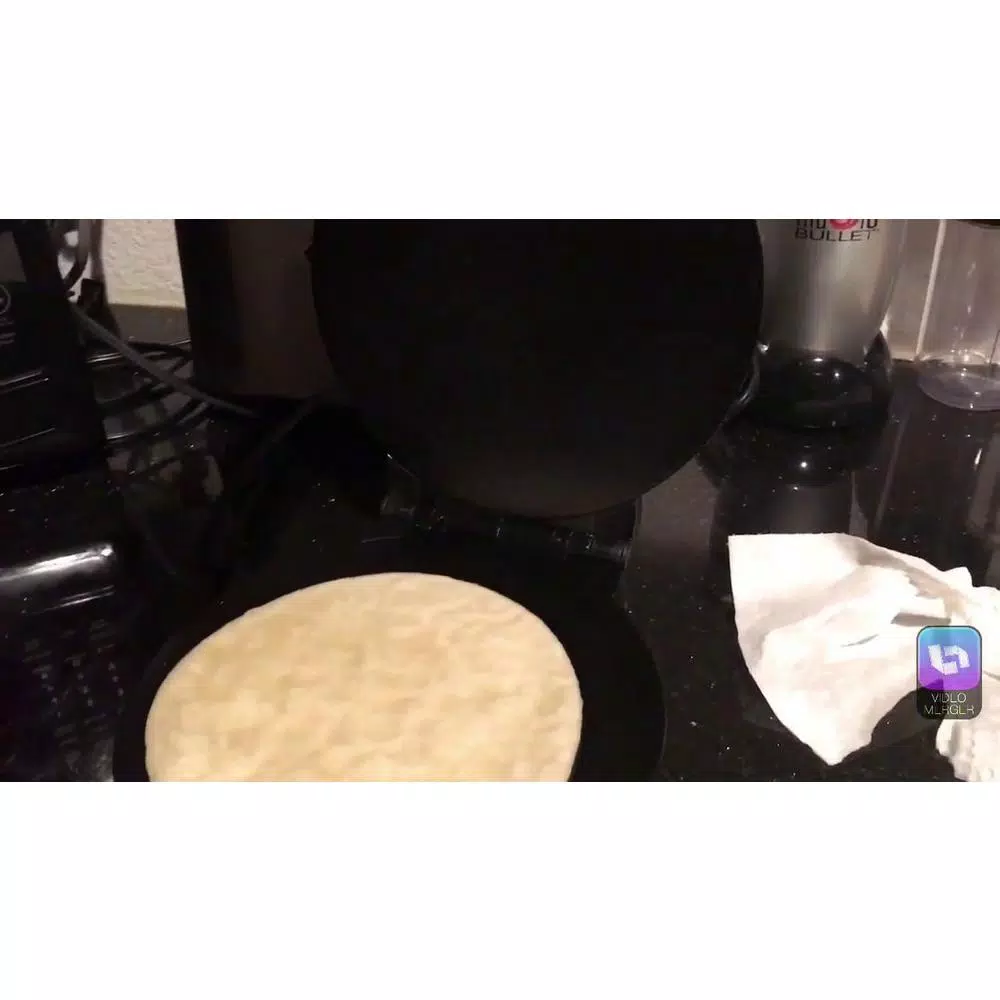 Outlet 𧨠Brentwood Appliances Black Nonstick Electric Tortilla Maker βοΈ - Image 8